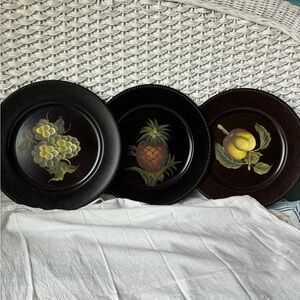 Elegant Black Dinner Plates with Fruit Design straw bag,long spatula, tortilla